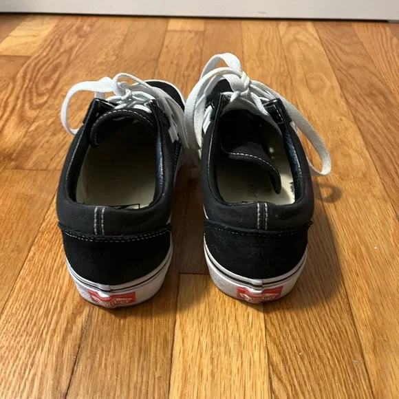 Black old skool vans - Picture 4 of 5